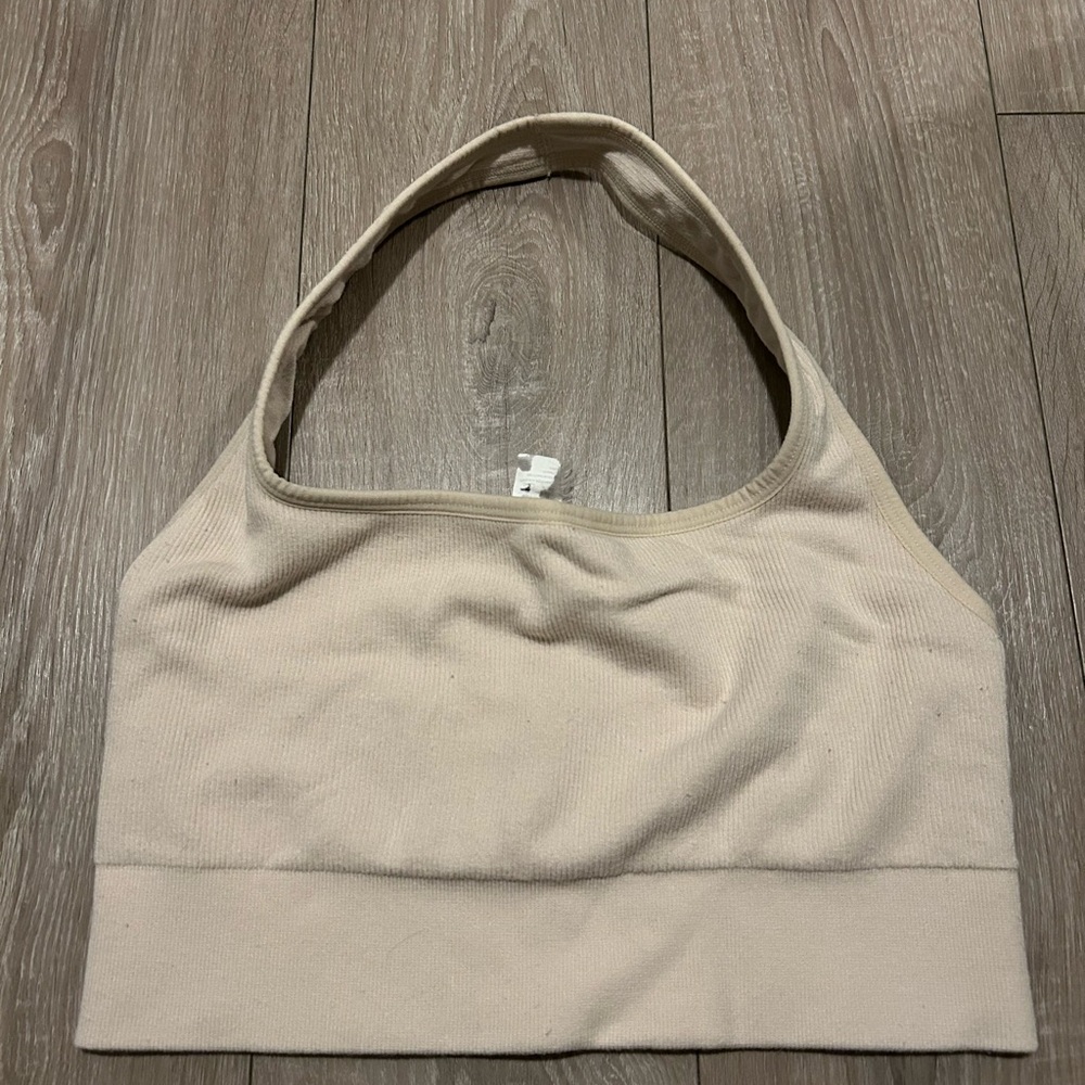 Fabletics - Beige/Creme Sports Top - M